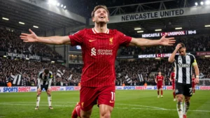 Szoboszlai célèbre son penalty égalisateur lors de Newcastle - Liverpool en Premier League